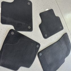 Q7 Carpet Car Mat Floor Mat Set of (4) Genuine Audi OEM