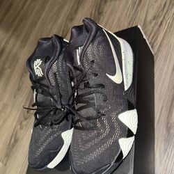 Nike Kyrie 4