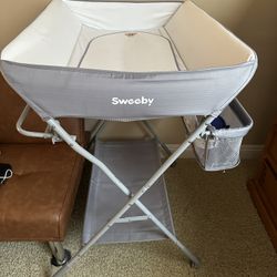 Baby High Changing Table With Storage Space 