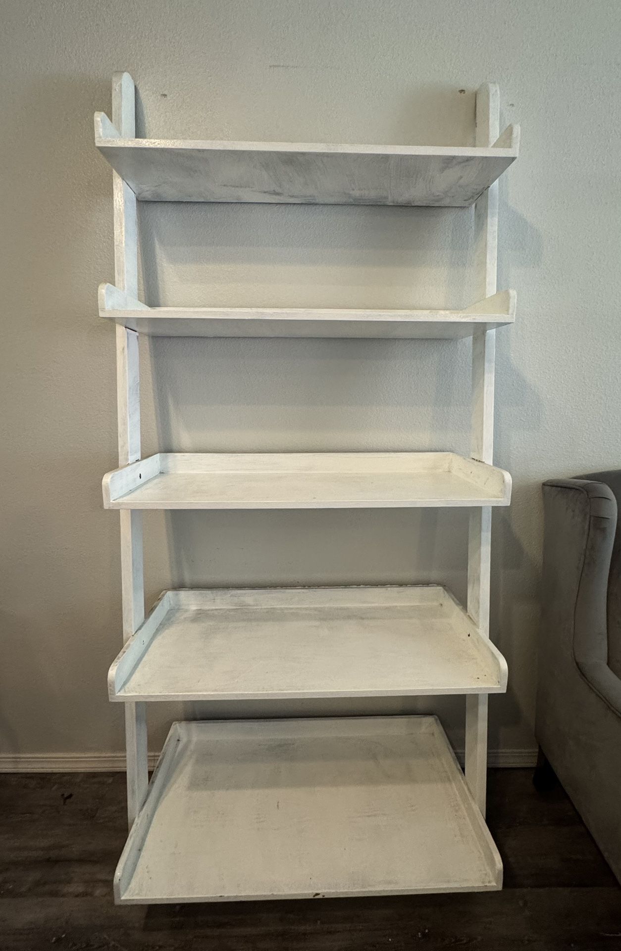 Large Leaning Shelf
