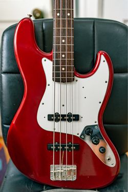 Fender MIJ Jazz Bass (1(contact info removed)) - Red