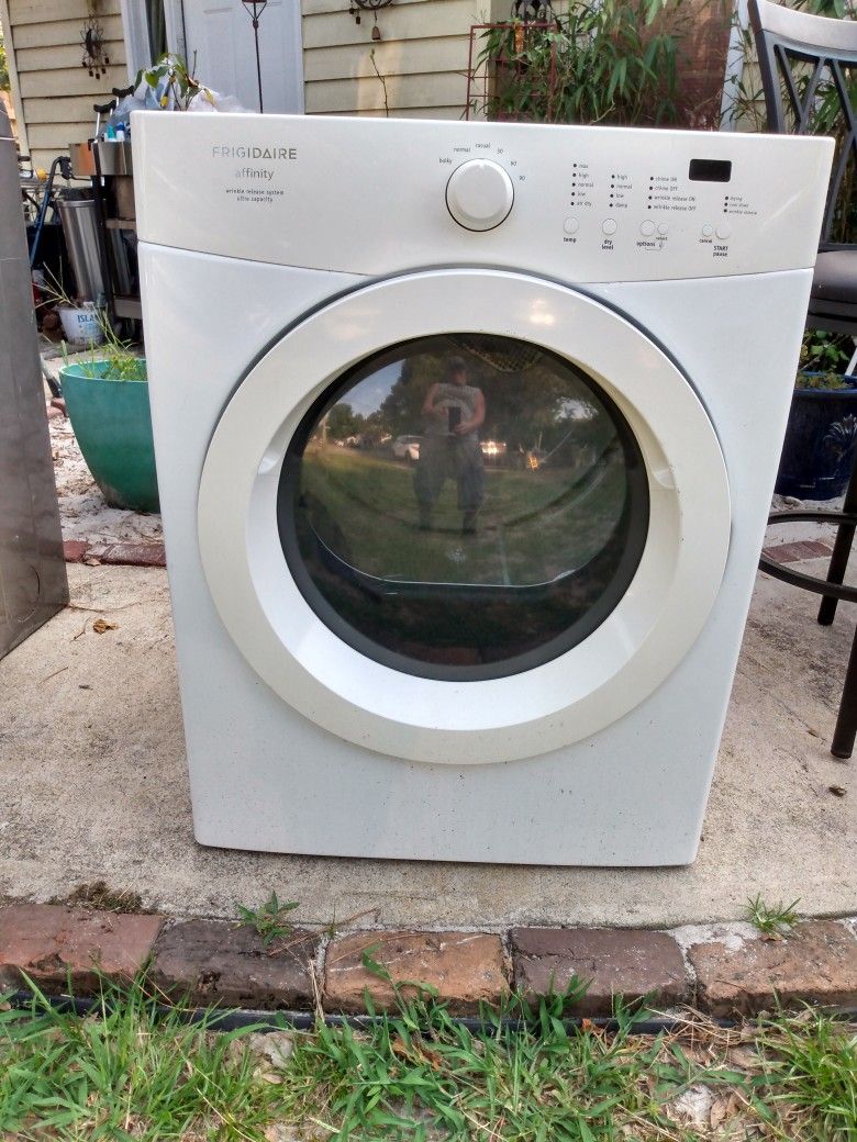 Frigidaire Affinity Series Dryer for Sale in Charleston, SC OfferUp
