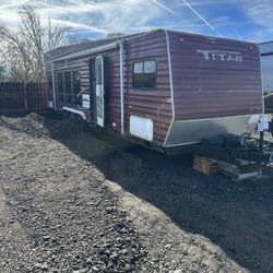 30ft Titan Toy hauler