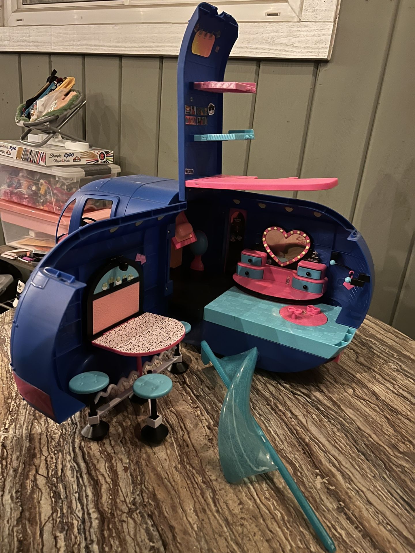 LOL Surprise Fashion Camper & Pool Car