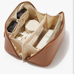 Brown travel makeup bag large capacity cosmetic bag, waterproof.   (AL)