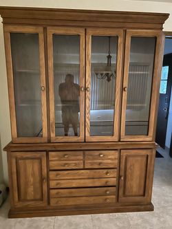 1970s Bassett Solid Wood Lighted China Cabinet/Hutch
