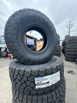 37x12.50r17 Toyo at3