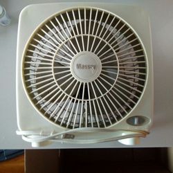 Massey 9" Personal box Fan, White