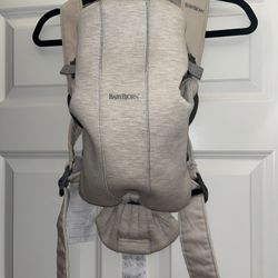 Baby Bjorn Mini 