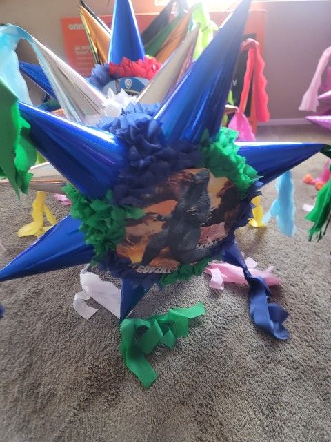 PIÑATAS ,BONITAS ,GRANDEZ,RESISTENTES Y VARATAS