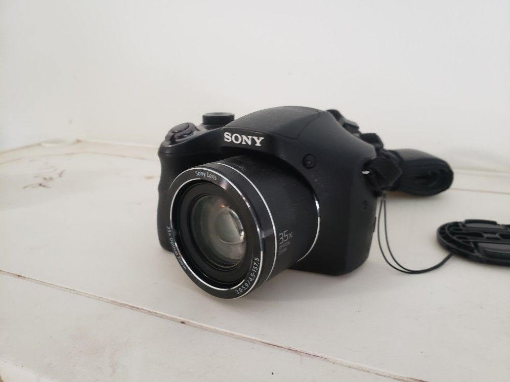 Sony cyber shot DSC H300 camera