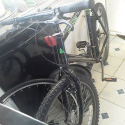 25 Inches Cannondale Mountain bike 