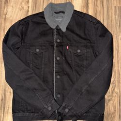 New Men’s Size Medium Levi’s Sherpa Jacket 
