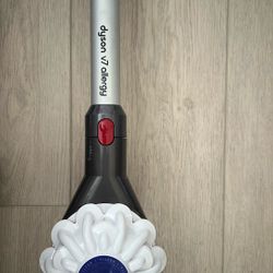 Dyson V7 Allergy Vacuum 