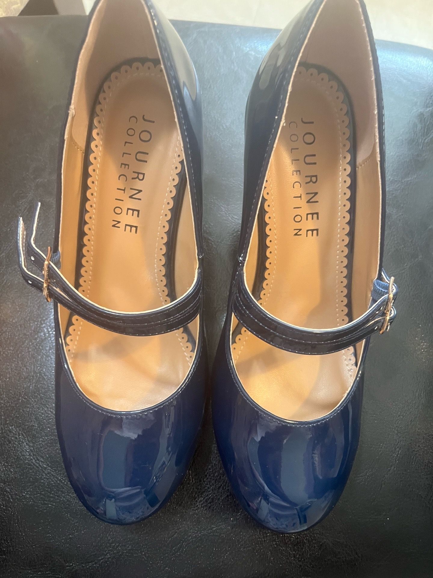 Women’s heels size 6