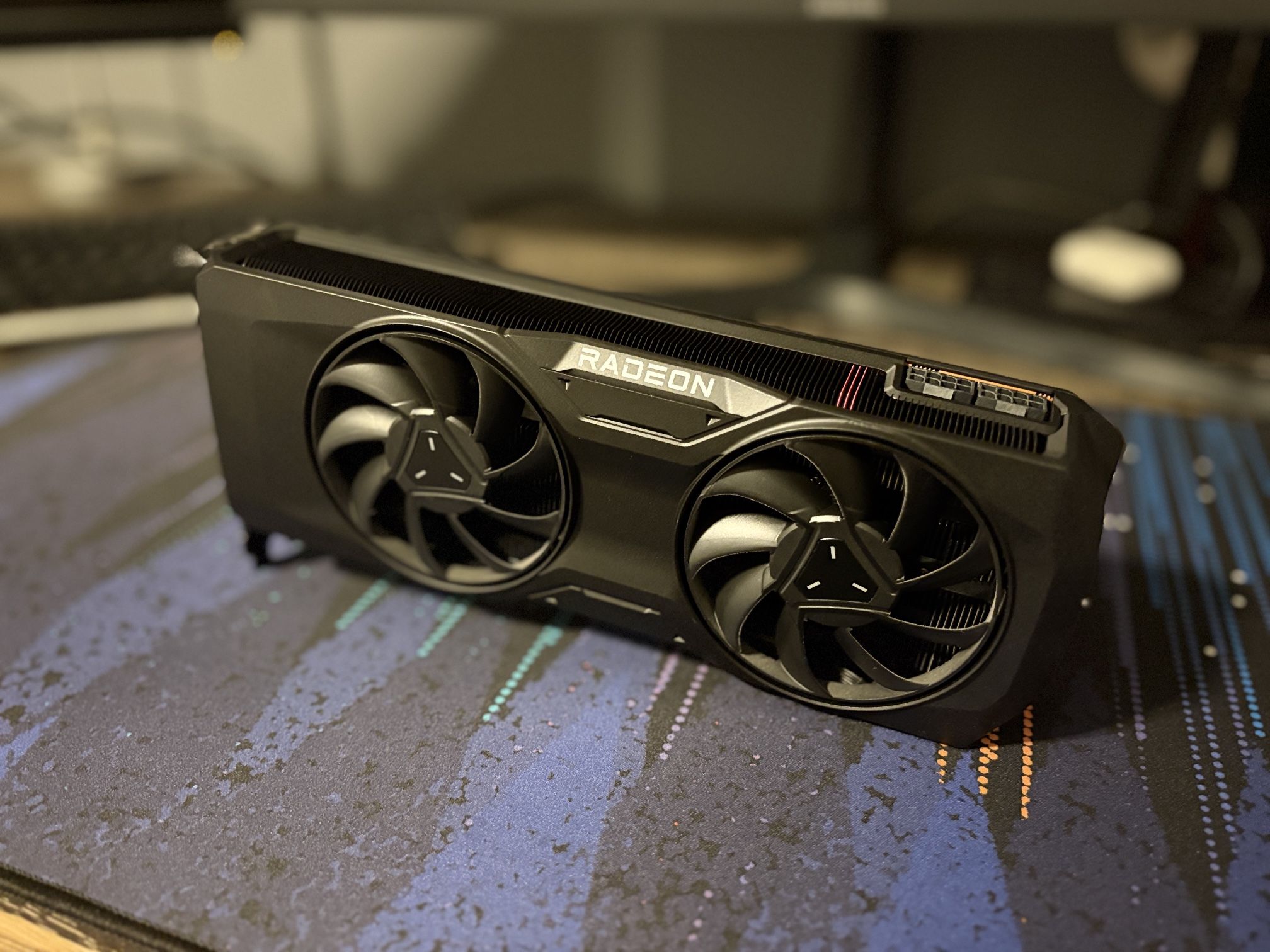 AMD Radeon RX 7800 XT (AMD Reference Design) – 16GB – Like New – Box Included