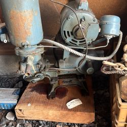 Goulds 1/4 Horsepower Antique Pump. Still Works 