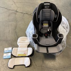 Graco Extend2Fit Car Seat w/ Infant Insert & Cup Holders