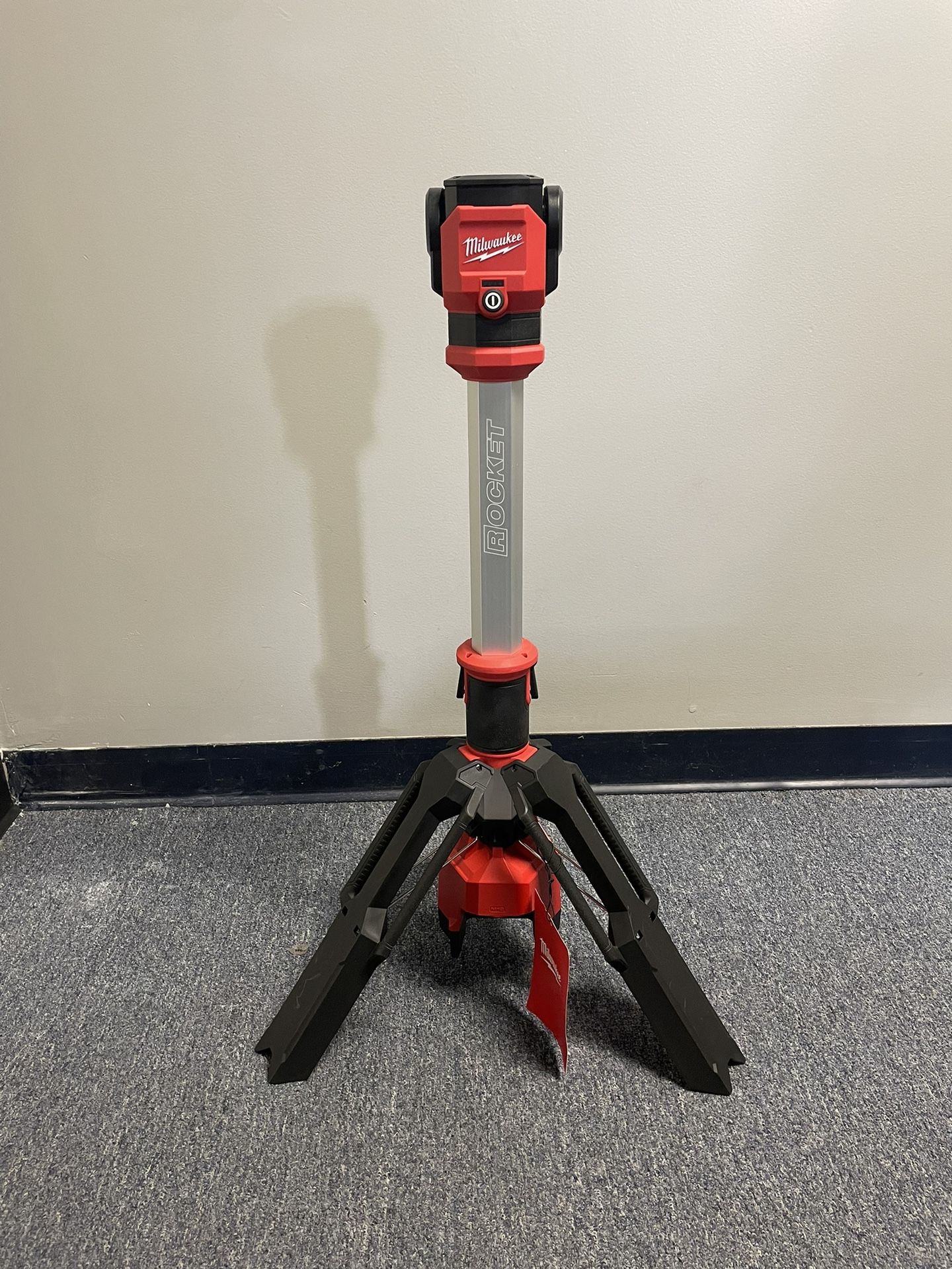 Milwaukee M12 Rocket Light