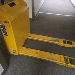 Electric  Lift Truck