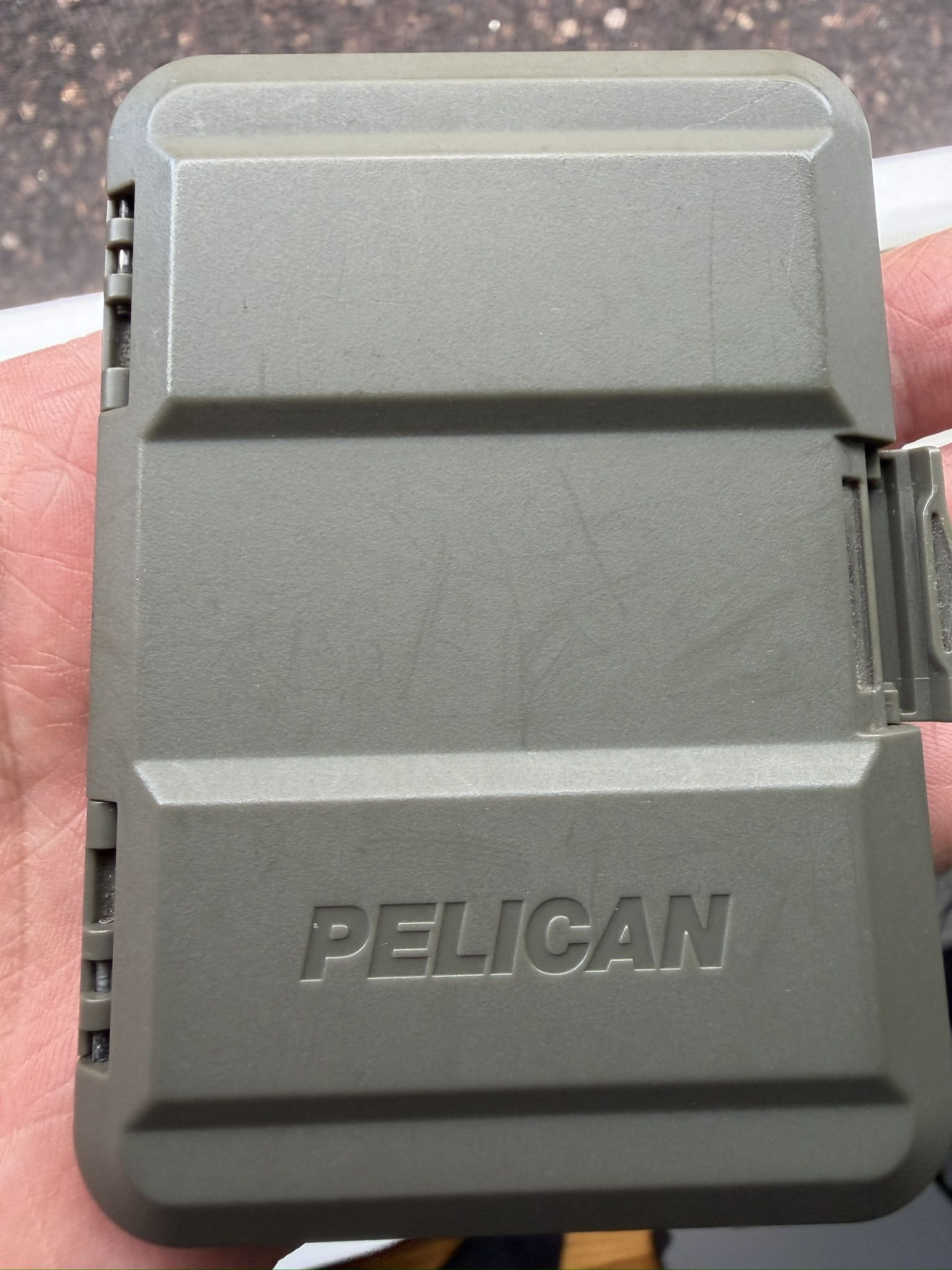 Magsafe Wallet, Pelican