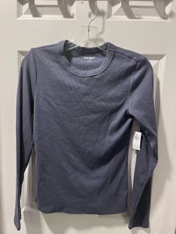 Snug Long-Sleeve Crew-Neck T-Shirt (M)