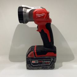 MILWAUKEE V28 WORKLIGHT 