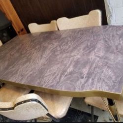 Beautiful Midcentury Dining set With 6 Chairs 