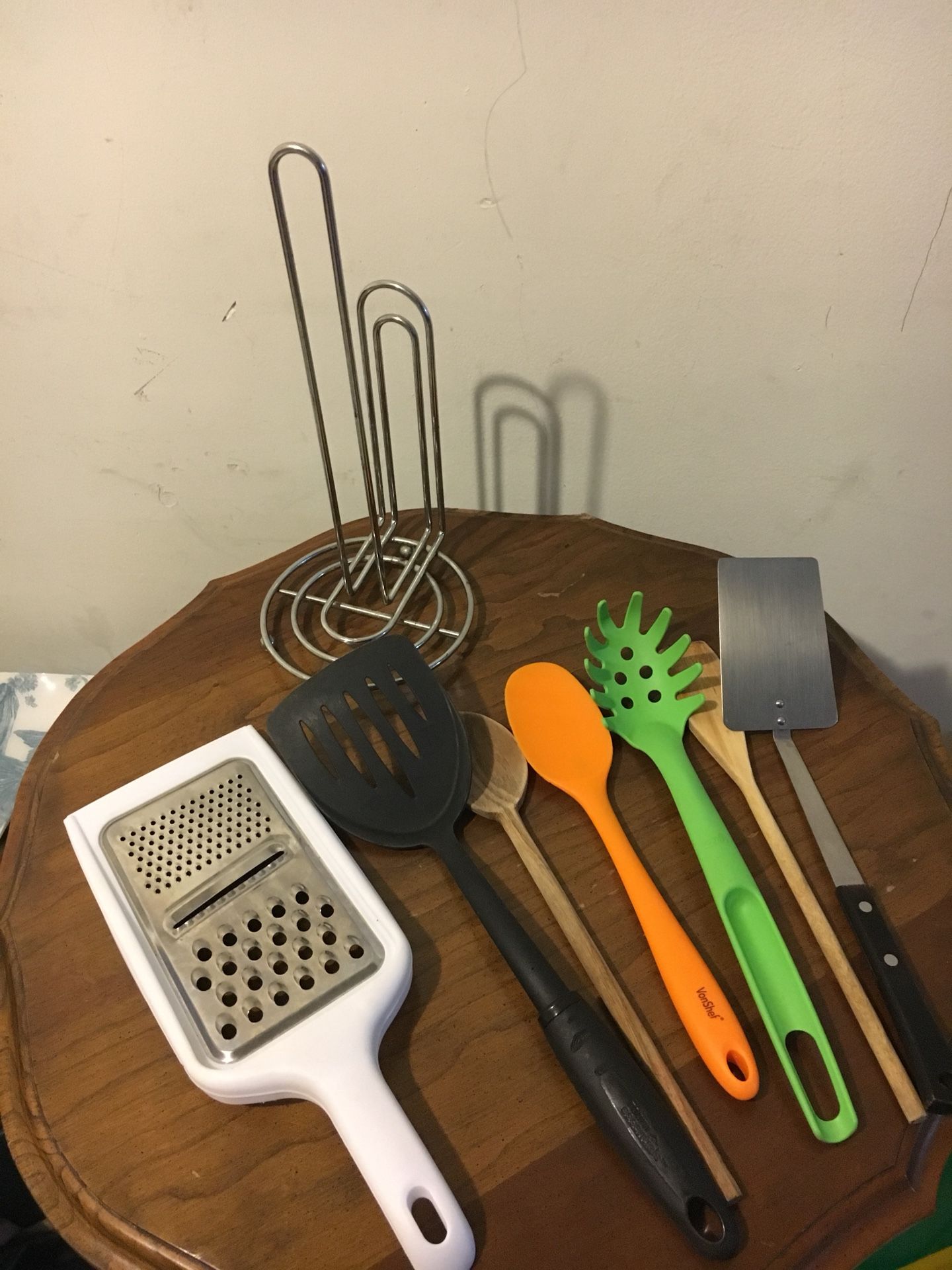 Kitchen utensils