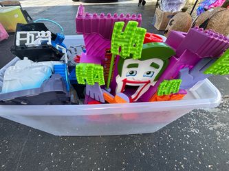 3 BATMAN HOUSES TOYS