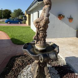 Fuente De Agua /Water Fountains 