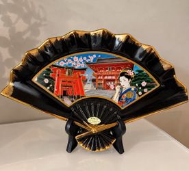 Vintage Japanese Decorative Fan Art – Black & Gold Collectible Display Piece