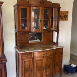 Antique European Style  Inlaid  Hutch  China Cabinet