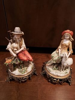 Benacchio Triade Figurines(pair)