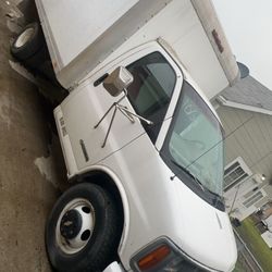 1999 Box Truck 
