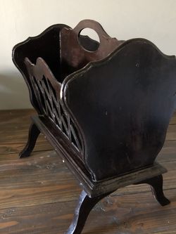 Gorgeous Vintage Magazine Rack