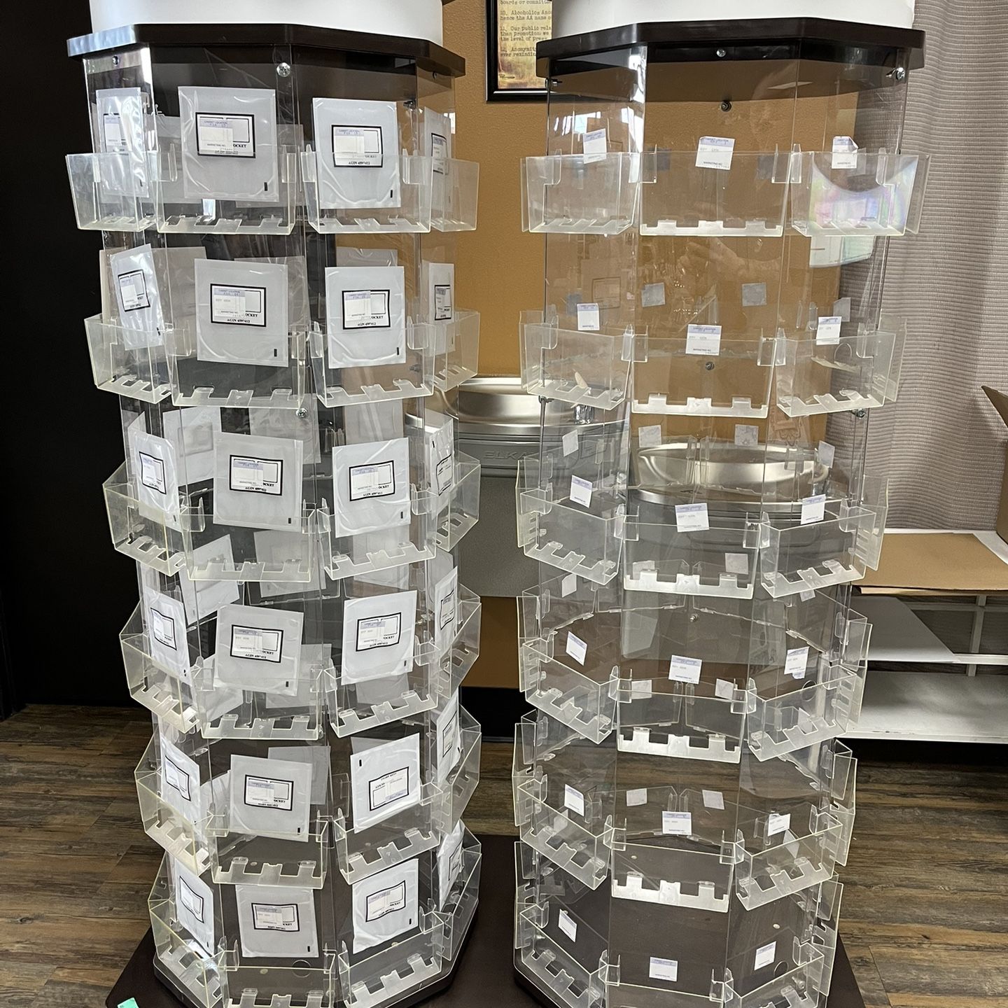 Mob Spinner In Store Greeting Card Spinner Store Display for Sale in Las Vegas, NV - OfferUp
