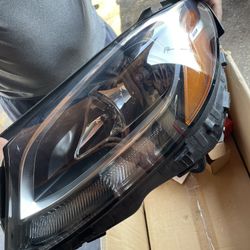 2015-2018 Mercedes C-Class OEM Headlight Lamp