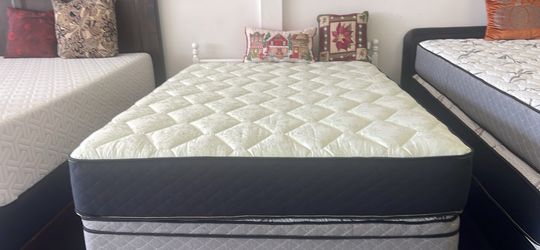 Queen medium firm mattress