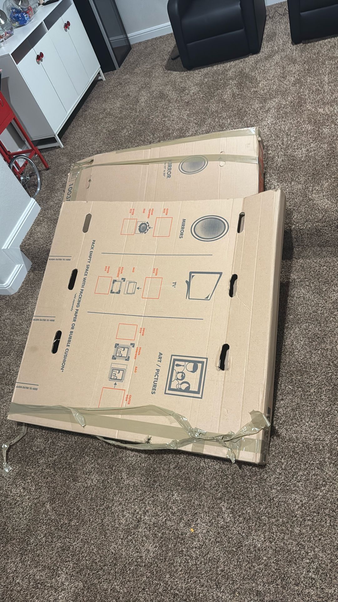 Empty tv box (3 Sizes)