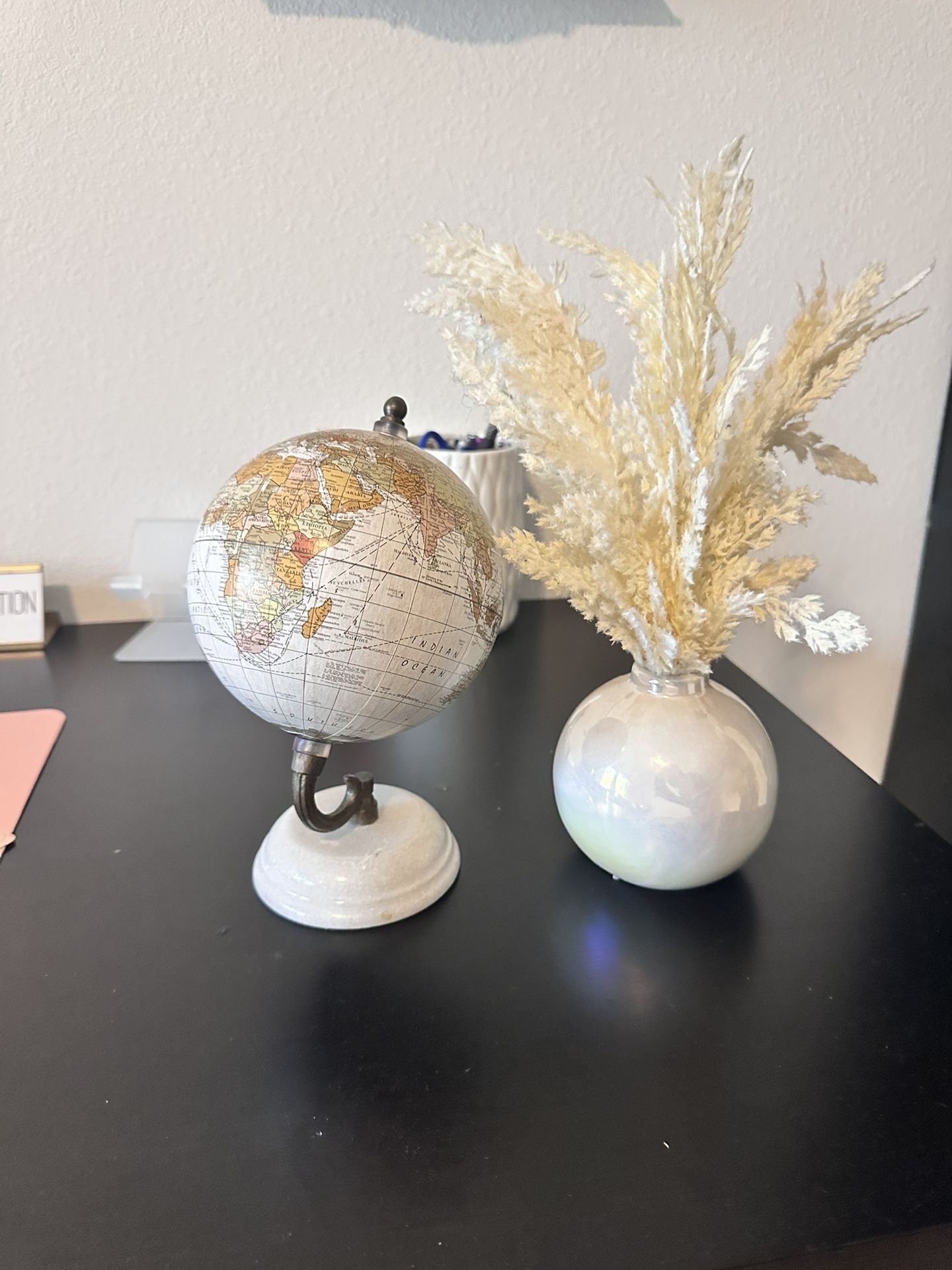 Globe desk decoration
