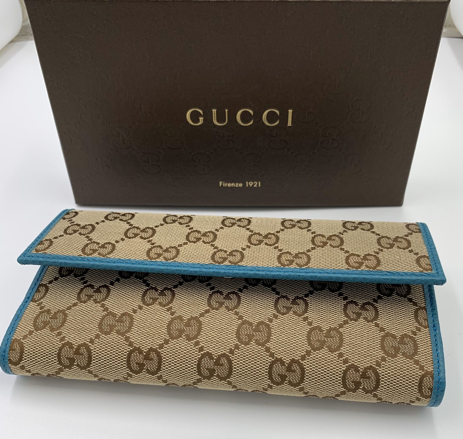 Authentic GUCCI CONTINENTAL GG WALLET