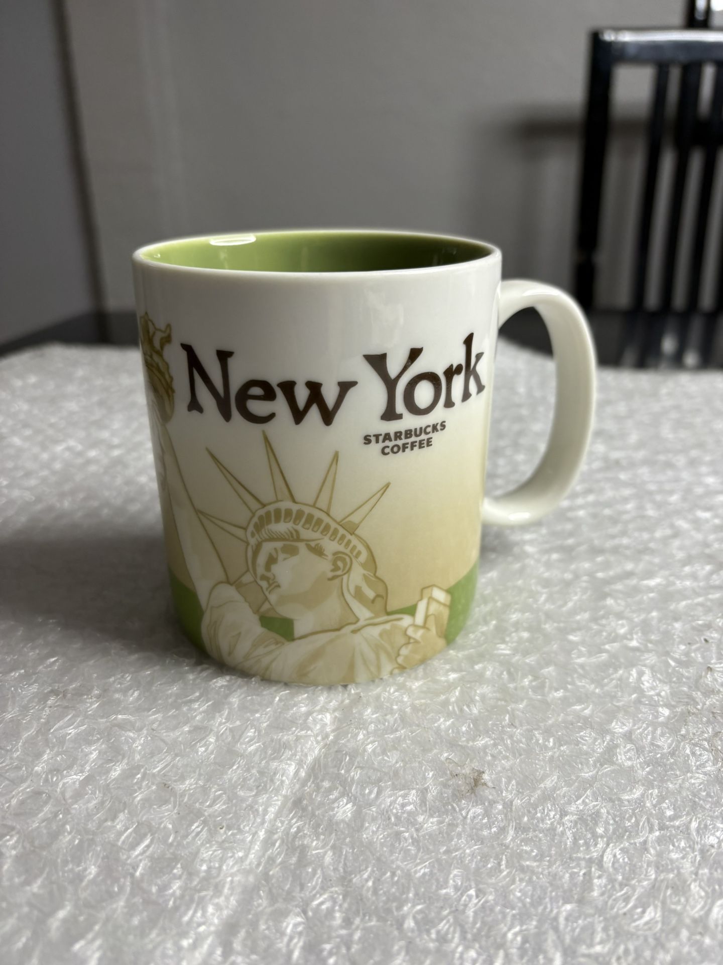 Starbucks “New York” Collector Series mug