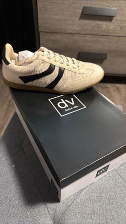 DV by Dolce Vita, específicamente el modelo Goalie