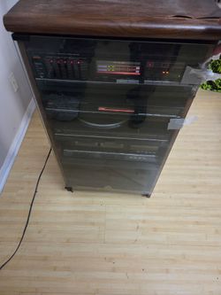 Studio Standard by Fisher FM-854 stereo system