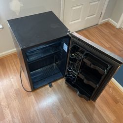 Mini Fridge 