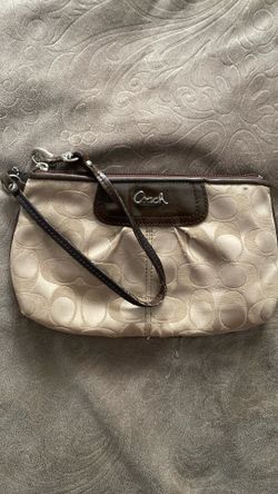 Authentic Coach Signature Canvas Wristlet Khaki Brown