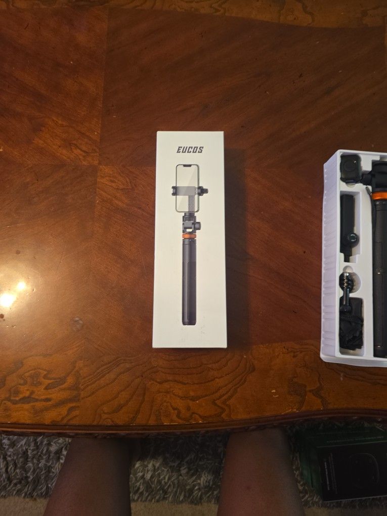 TRIPOD STAND