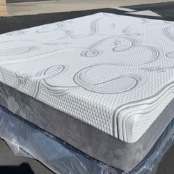 Full Organic Hybrid Cool Gel Memory Foam Mattress!!