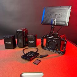 RED V-RAPTOR 8K VV Camera Package + Case
